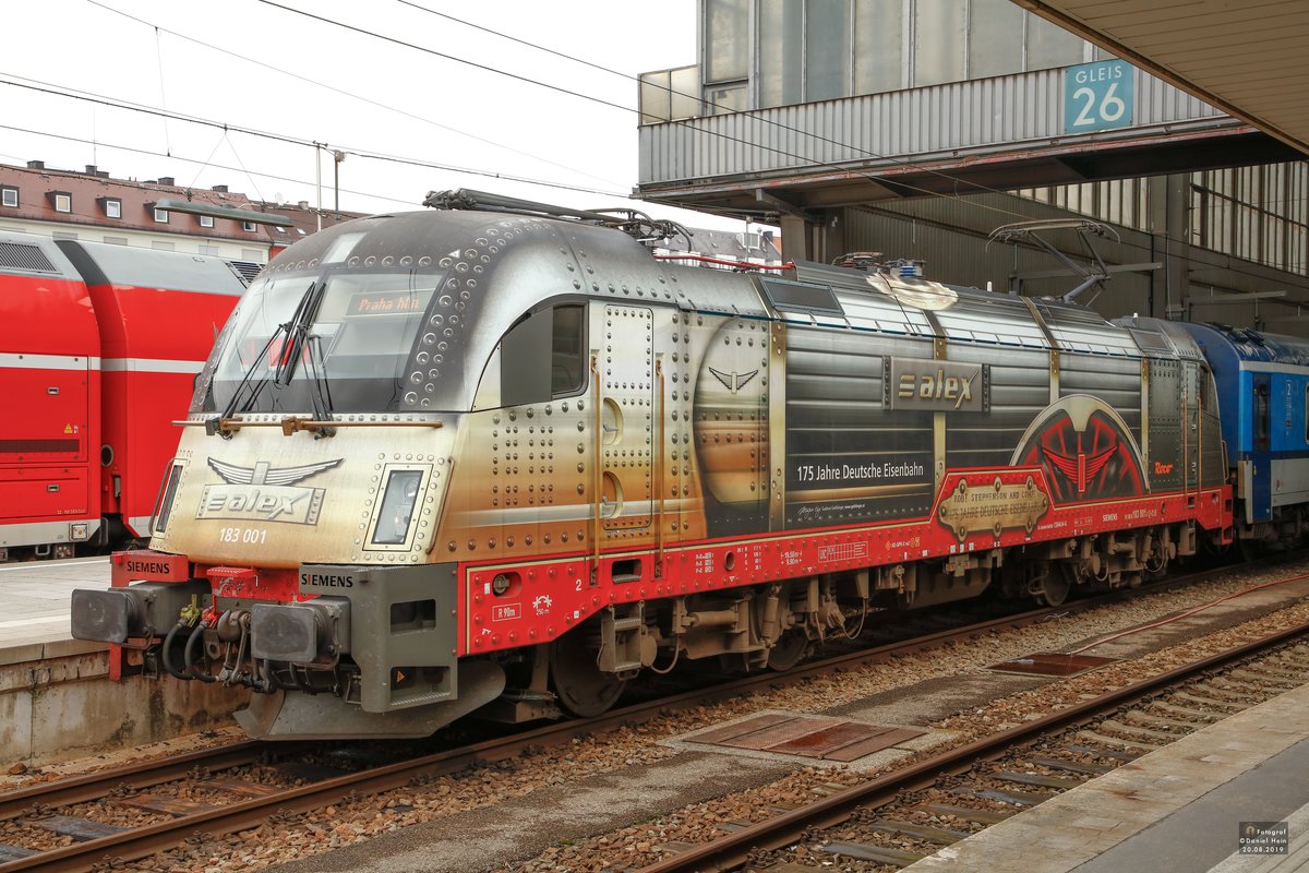 alex 183 001  175 Jahre Deutsche Eisenbahn  in M�nchen Hbf, August 2019.
