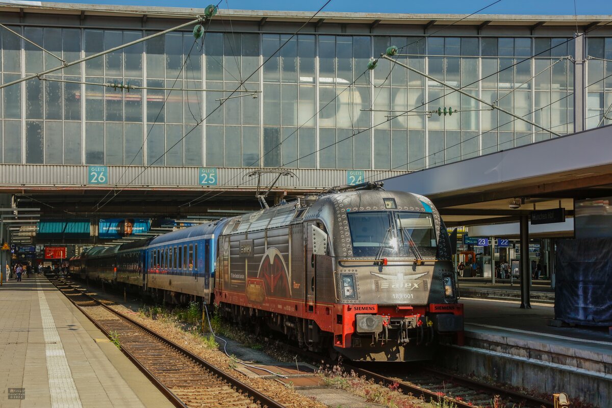 alex 183 001  175 Jahre Deutsche Eisenbahn  in M�nchen Hbf, Juni 2023.