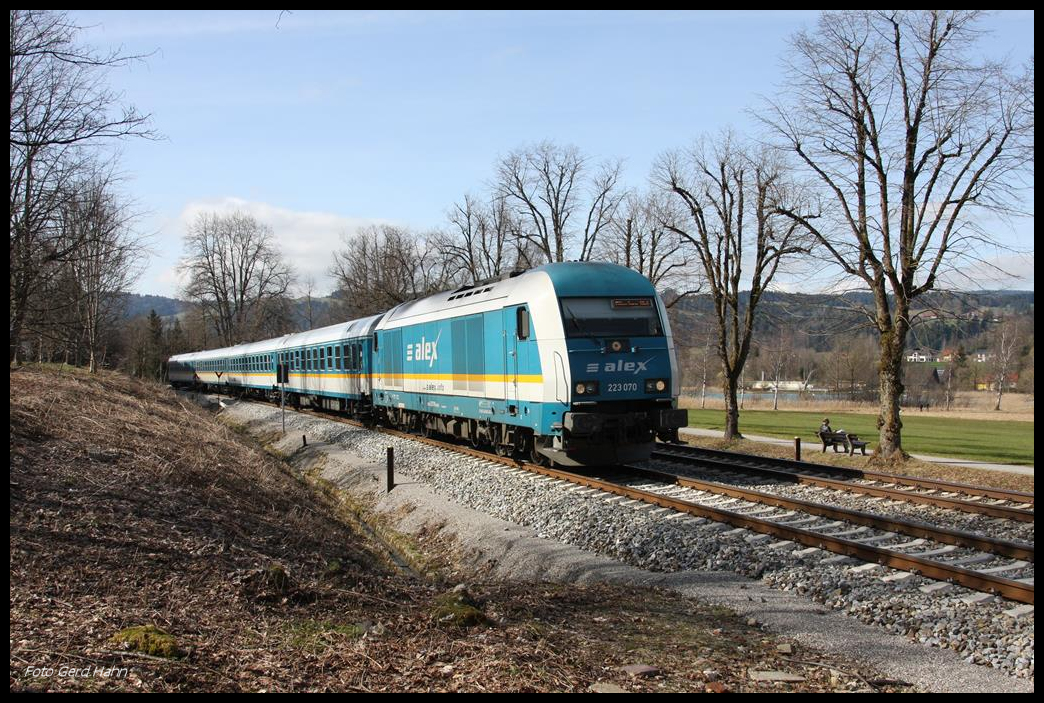 ALEX 223070 fährt hier am 20.03.2017 auf dem Weg nach München um 14.50 Uhr in Immenstadt ein.