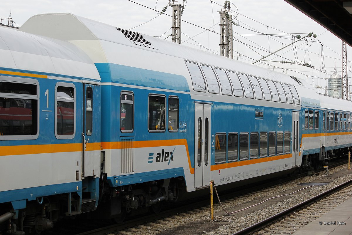 Alex Dosto in M�nchen Hbf, Juli 2016.