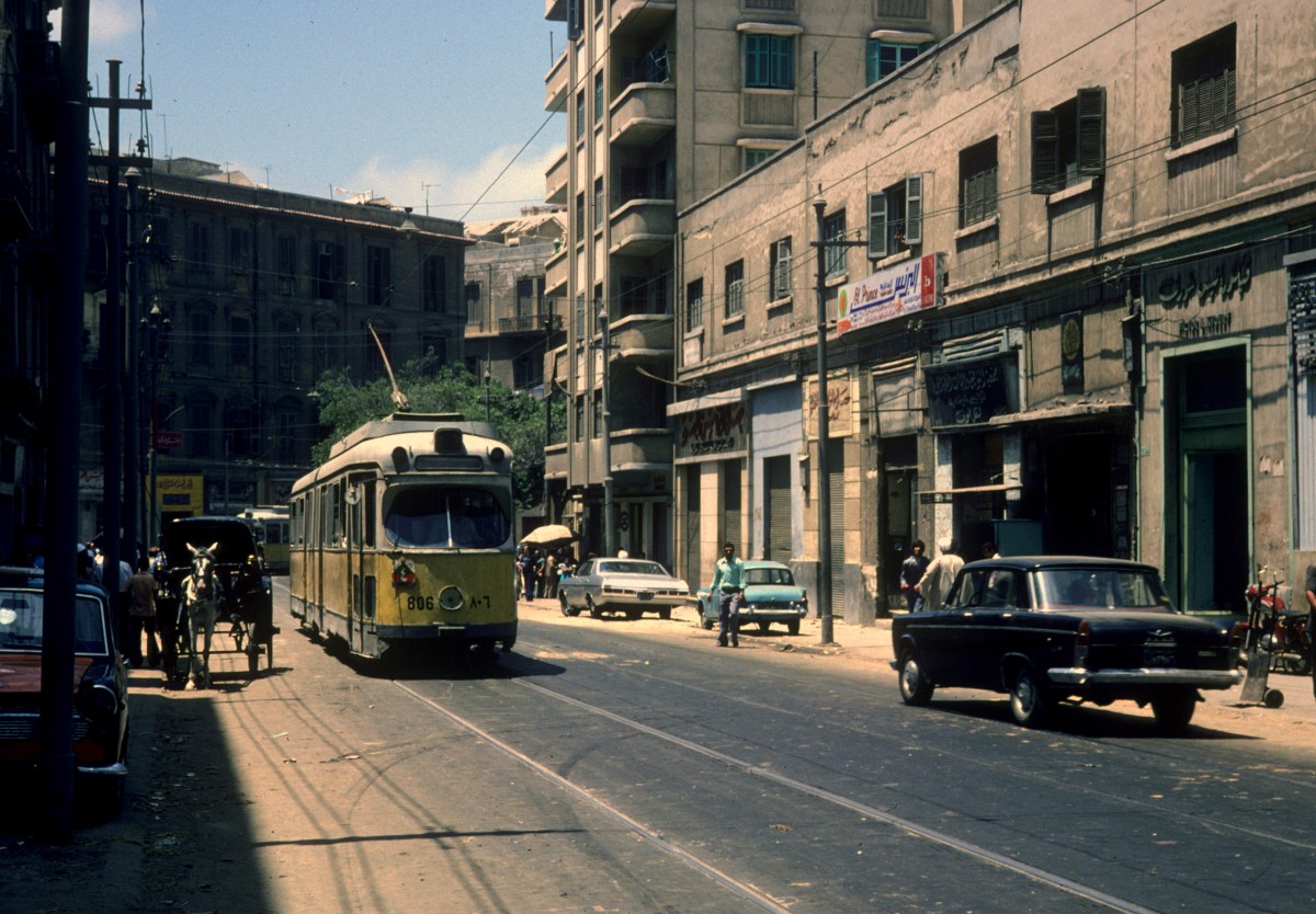 Alexandria ATA SL 4 (DÜWAG-GT6 806, ex-Københavns Sporveje GT6 806) Rue Abi-el- Dardaa am 24. Juni 1977.