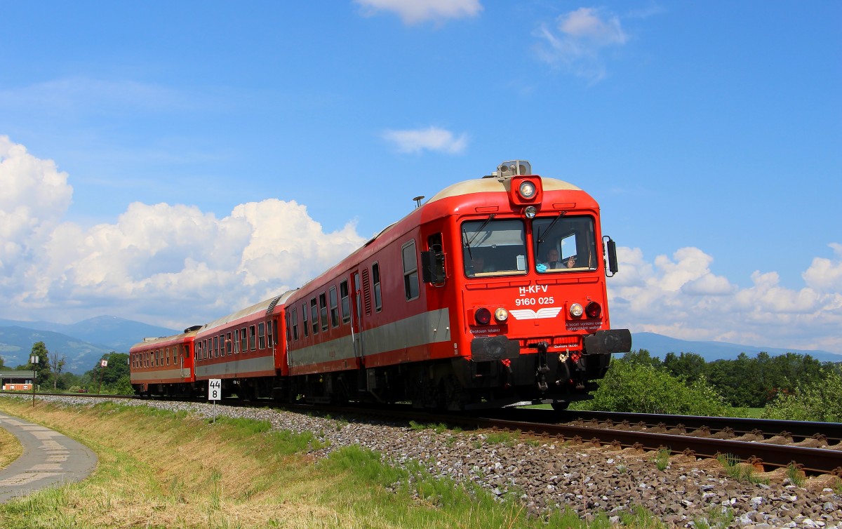 Alljährige Messfahrt auf dem Netz der Graz Köflacher Eisenbahn. Hier zu sehen der Ungarische Messtriebwagen bei Dietmannsdorf in der Weststeiermark.
26.05.2014  