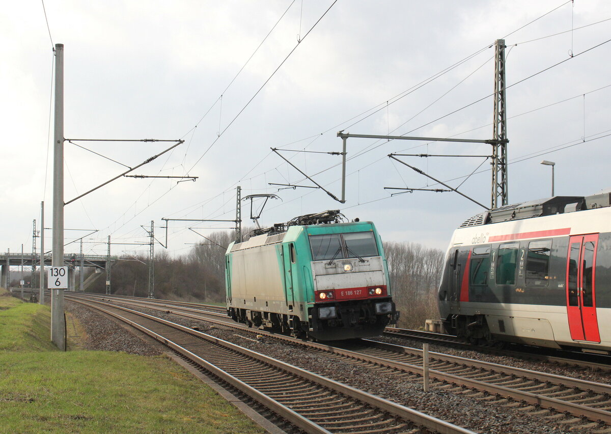 Alpha Trains E 186 127 als Tfzf Richtung Erfurt, am 20.03.2023 in Seebergen.