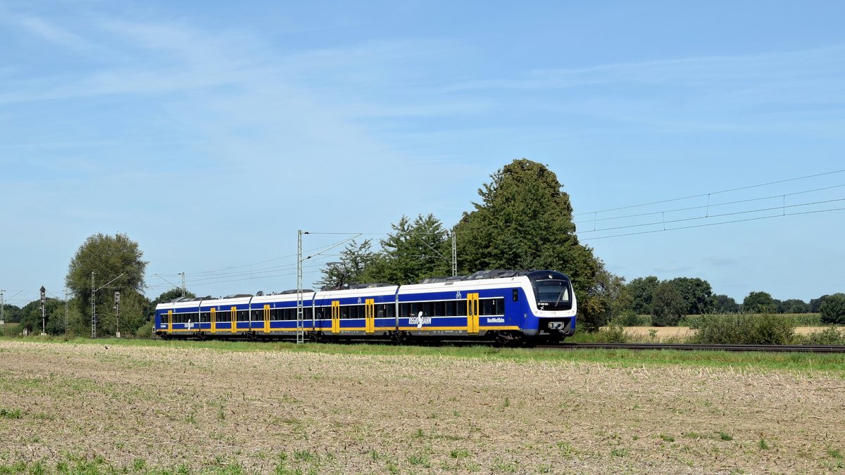 Alpha Trains Europa 440 215/715, vermietet an NWB (ET 440 215), befindet sich als RS 1 am 23.08.17 in Bremen-Mahndorf auf der Fahrt von Bremen-Farge nach Verden (Aller).