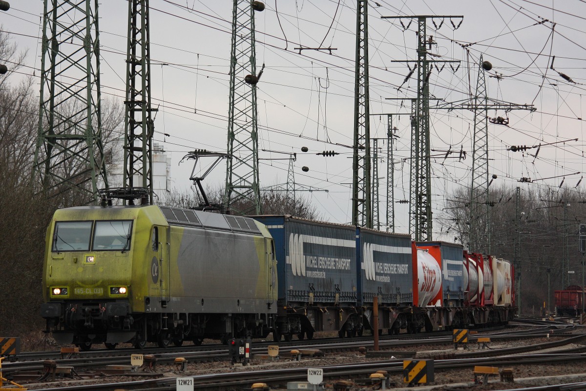 AlphaTrains/Crossrail 145-CL 031 am 17.3.13 mit einem KLV in Kln-Gremberg.