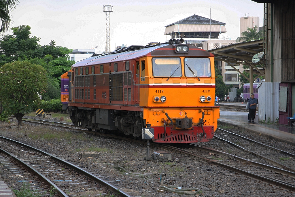 ALS 4119 (Co'Co', de, Alsthom, Bj.1974) am 17.Oktober 2018 im Bf. Hua Lamphong.