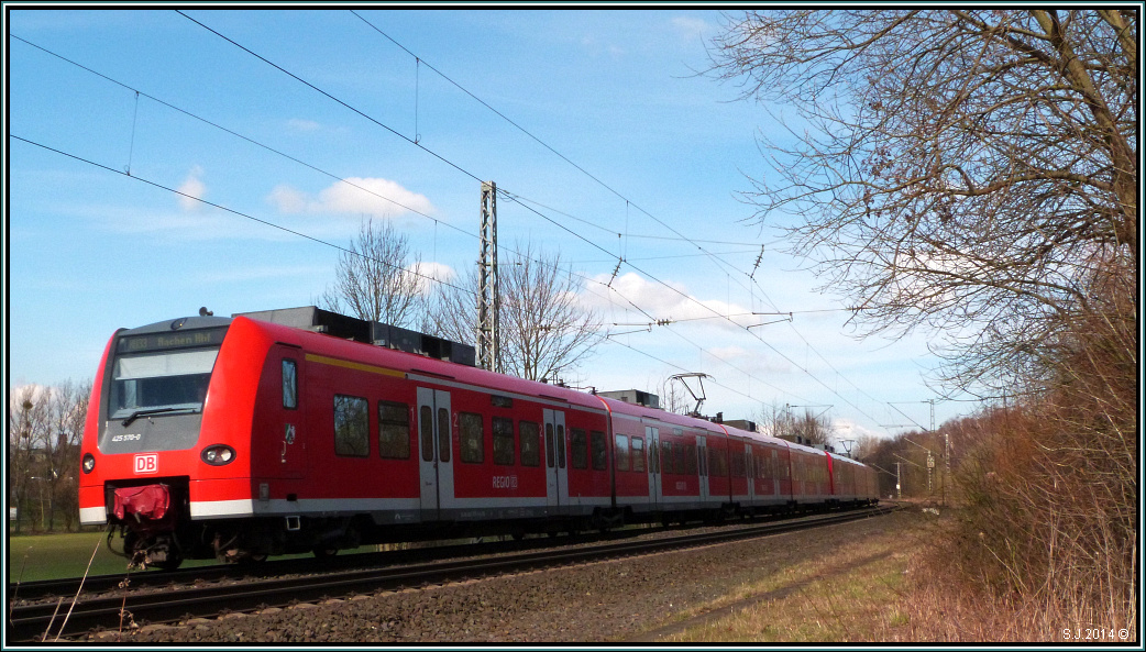 Als Doppeleinheit unterwegs auf der KBS 485 bei Rimburg (Übach Palenberg),die Rhein Niers Bahn (RB 33) in Richtung Aachen am 04. März 2014.