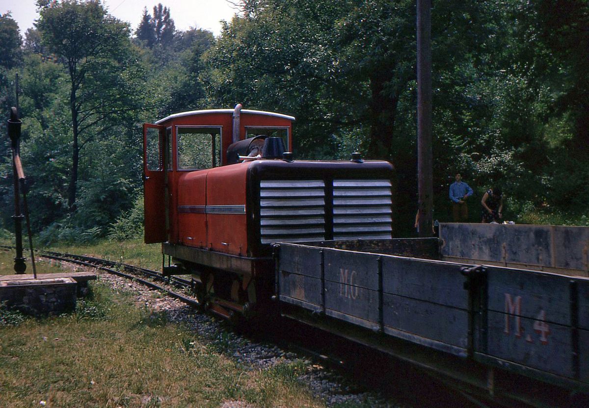 Als die Ferrovia Monte Generoso noch mit Diesel fuhr: Diesellok 2, S.Nicolao, 23.Juli 1970