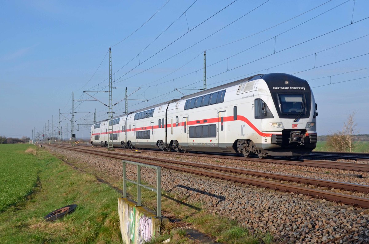 Als IC 2272 war 4110 117 am 11.04.21 unterwegs als er von Dresden kommend durch Radis Richtung Wittenberg rollte. Wegen der Sperrung des südlichen Berliner Außenrings wurde diese IC-Linie über Leipzig umgeleitet.