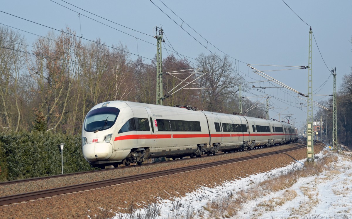 Als ICE 209 war dieser 411 am 30.01.14 von Hamburg nach Innsbruck unterwegs; hier passiert der ICE Burgkemnitz.