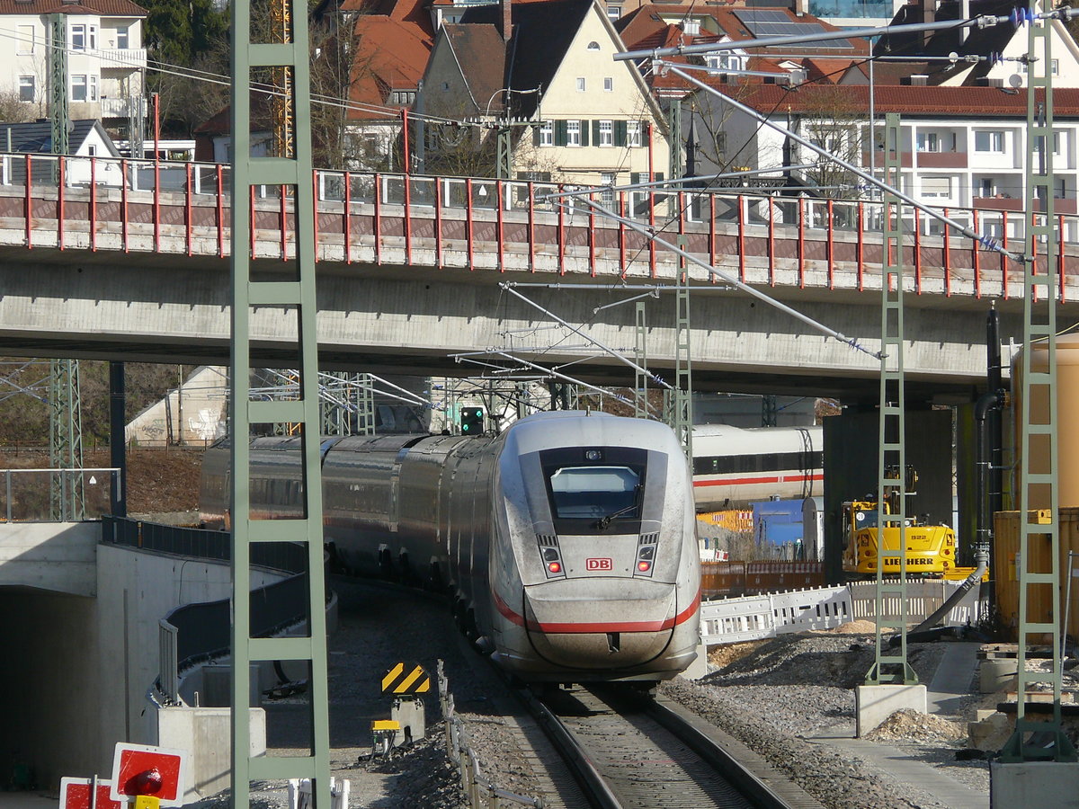 Als ICE 690 München Hbf-Berlin Gesundbrunnen fuhr am 22.2.20 ein 412er um 9:50 Uhr aus dem Ulmer Hbf
