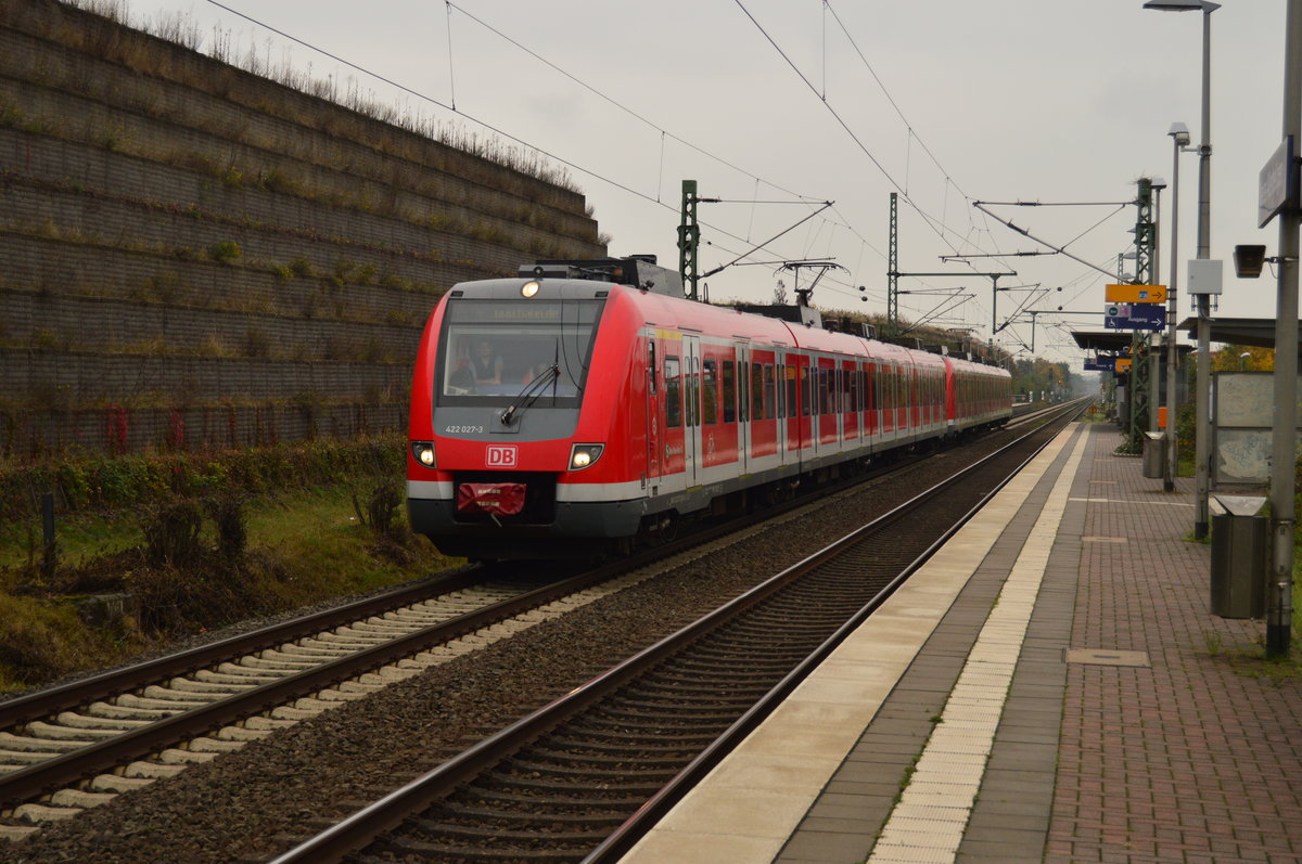 Als Leerzug nach Köln Nippes kommt ein 422 Doppel durch Allerheiligen gen Köln gefahren. 22.10.2016