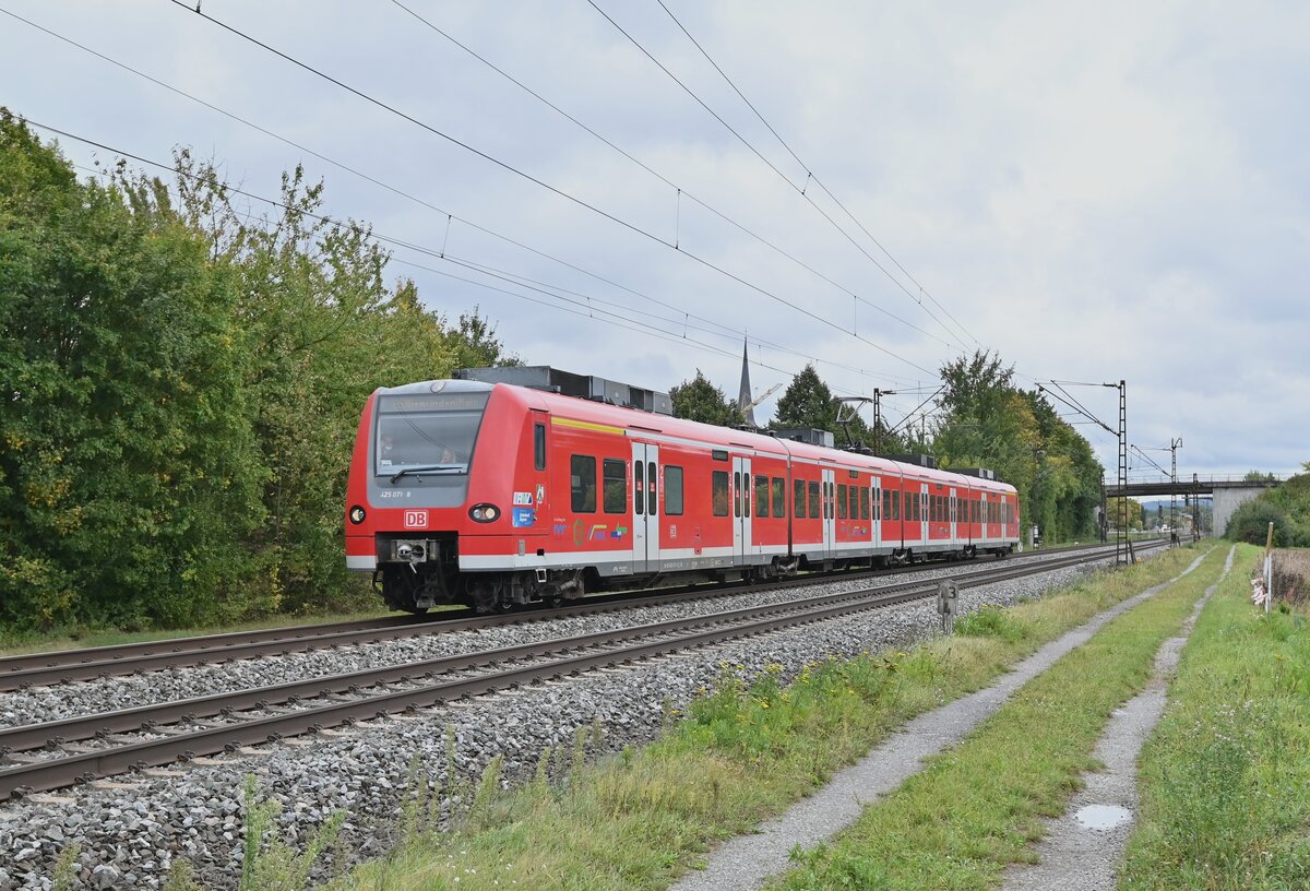 Als RB 53 nach Gemünd ist der 425 071 gerade aus Thüngersheim gefahren. 5.10.2021