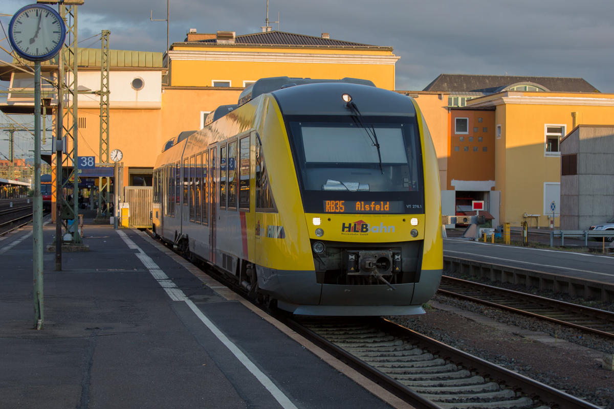 Alstom Lint 41 der HLB fährt in cca. 30 Minuten von Fulda nach Alsfeld. - 11.09.2015
