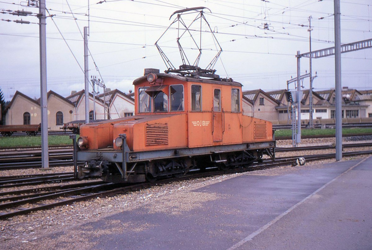 Alte Triebfahrzeuge in Langenthal (Oberaargau - Jura - Bahn OJB): Ge4/4 56 aus dem Jahr 1917 für Rollschemelzüge nach Melchnau (heute Betrieb eingestellt); 280 PS. 26.April 1970. 
