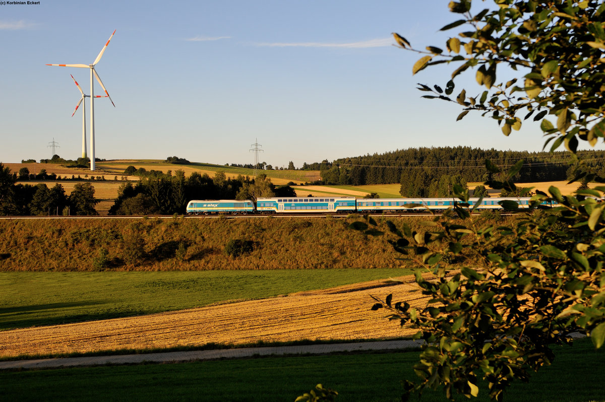 ALX 84112 von München Hbf nach Hof Hbf kurz vor dem Zielbahnhof bei Schwingen, 17.08.2016