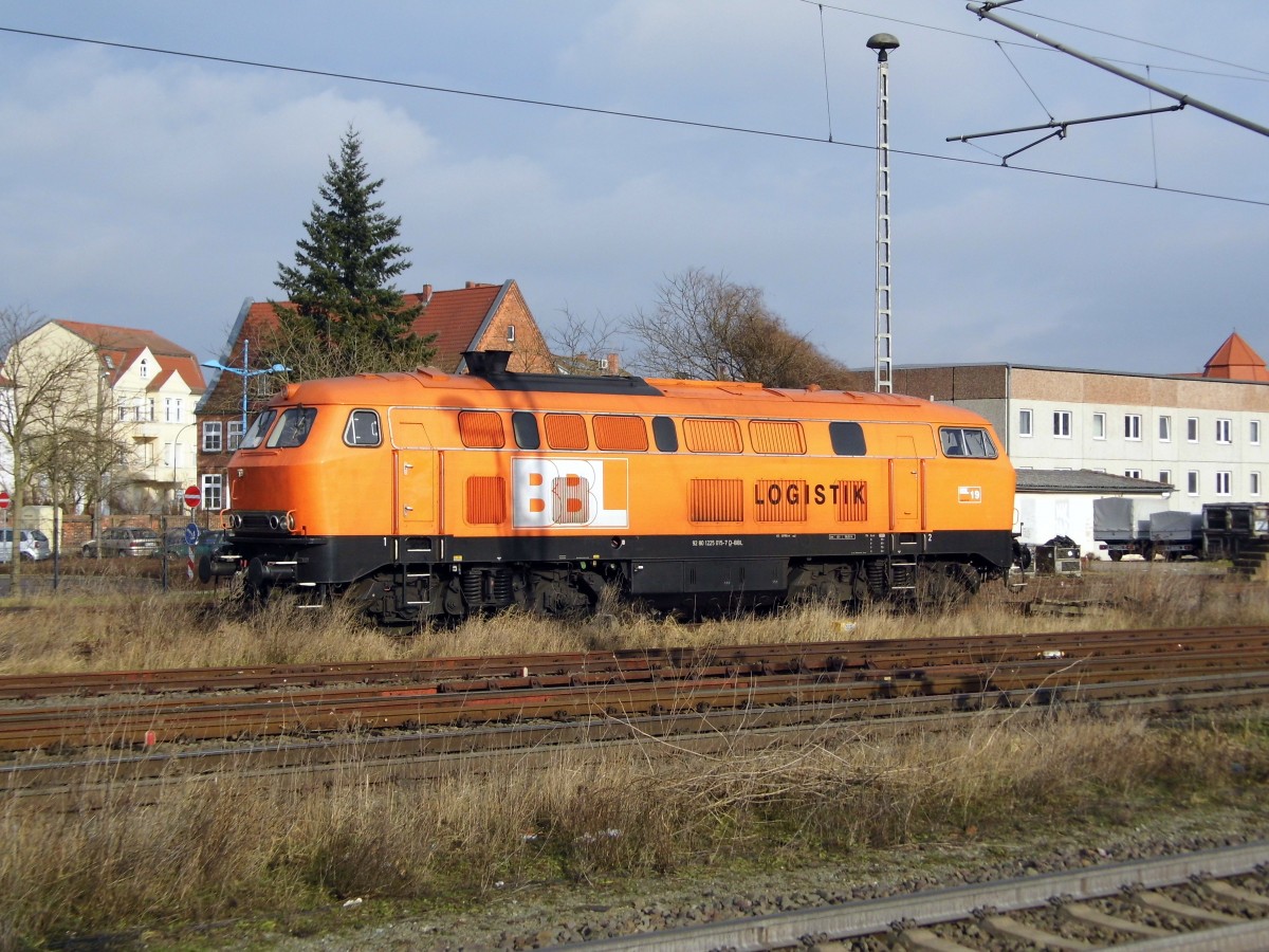 Am 01 .02.2015 war die 225 015-7 (19) von der BBL Logistik in Stendal abgestellt     . 