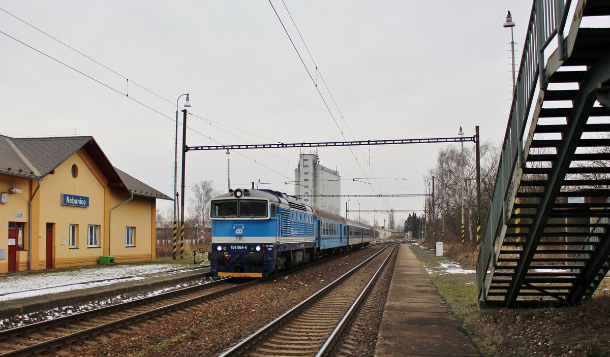 Am 01.02.19 gab es eine Überraschung an dem Os 7029. Er fuhr mit 754 064-4 in Nebanice ein.