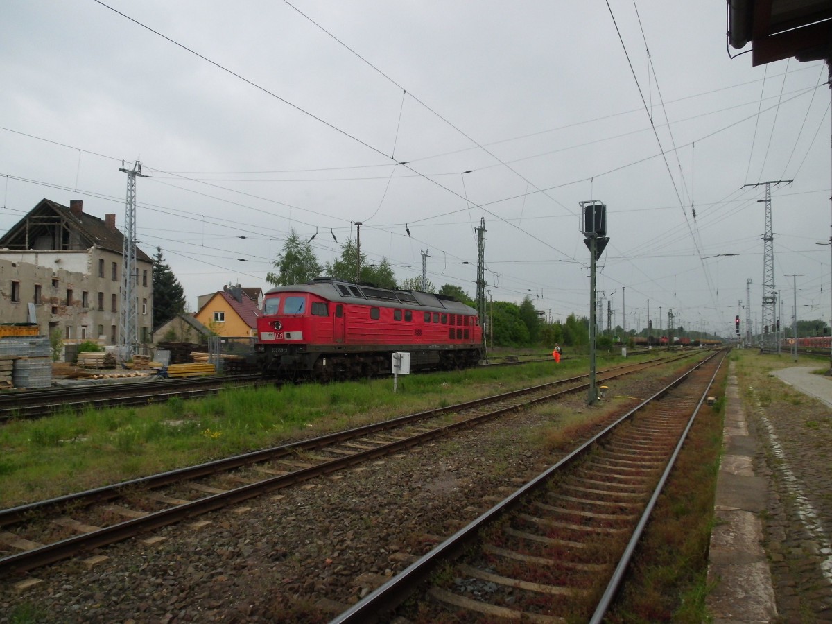 Am 01.05.2014 kam 233 709 Lz aus Richtung Magdeburg nach Stendal und fuhr weiter in Richtung Letzlingen um einen Militärzug zu holen.