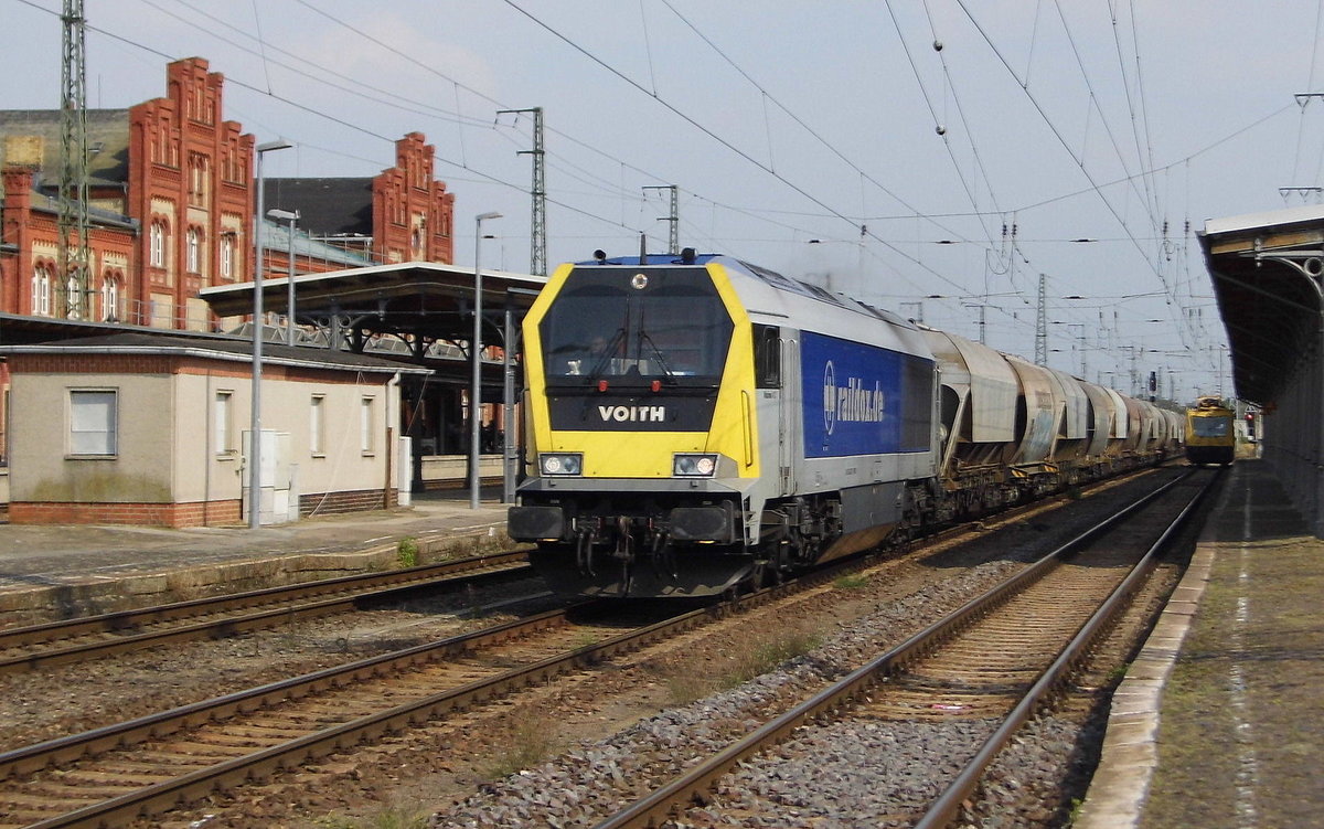 Am 01.09.2016 kam die 264 002-7 von Raildox aus Richtung Magdeburg nach Stendal und fuhr weiter in Richtung Salzwedel .