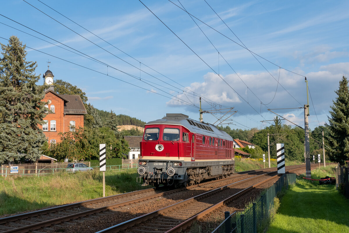 Am 01.09.2021 fuhr die SRS 232 088 solo von Schwandorf nach Aschersleben und wurde in Remschütz abgepixelt.