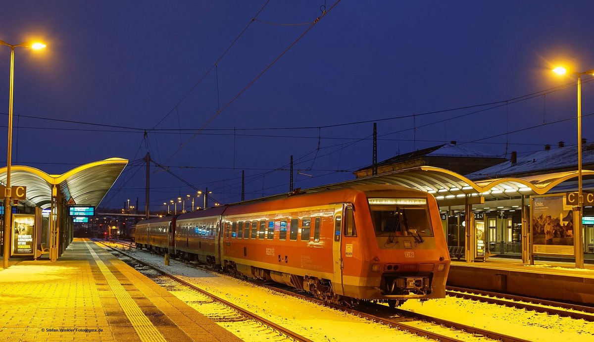 Am 02.01.2017 stand dieser 611er auf dem Lokdurchfahrtsgleis in Hof Hbf. Sicher kam er zur Reparatur hier her...