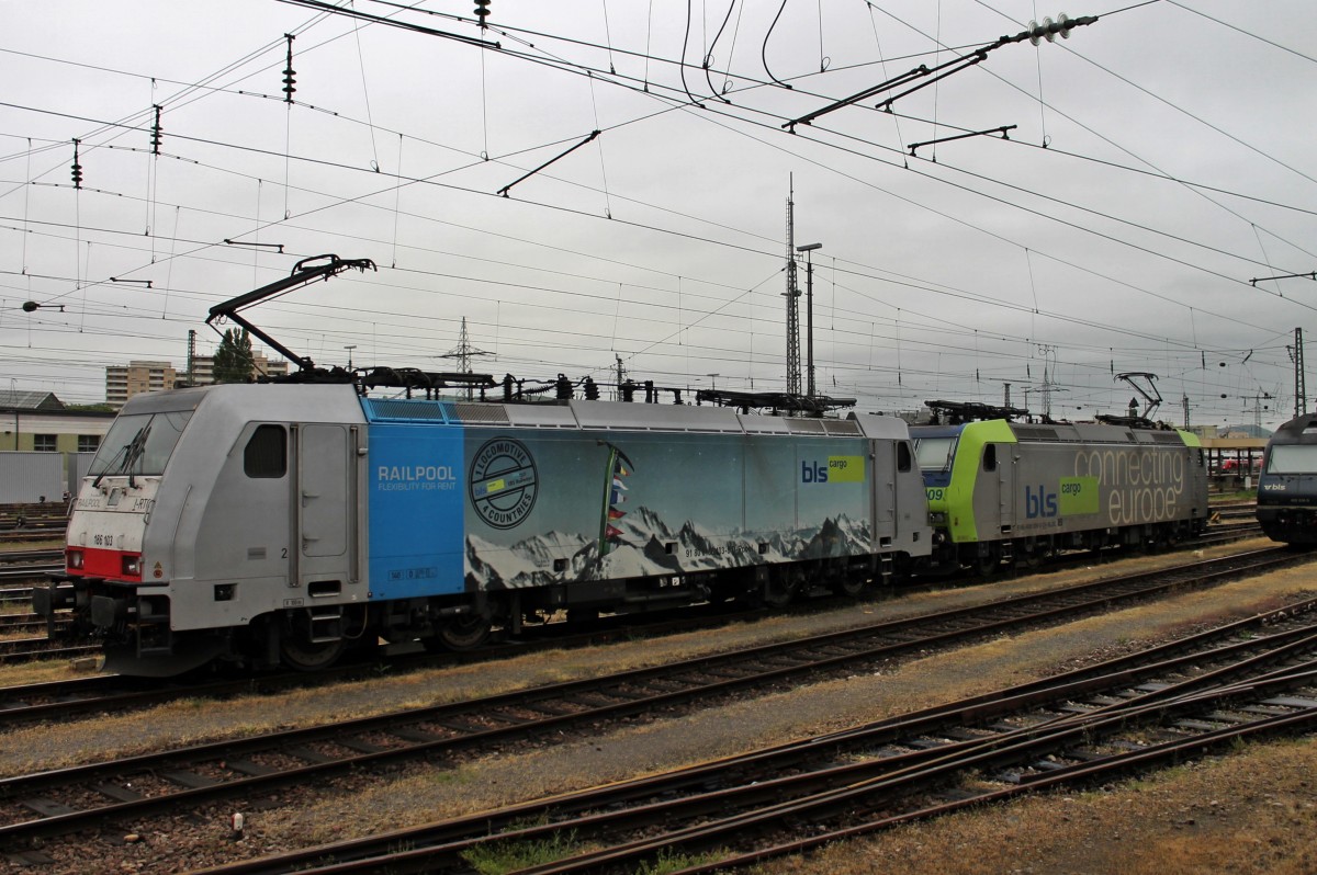 Am 02.05.2014 stand Railpool/BLS Cargo 186 103 zusammen mit BLS Cargo Re 485 009 auf einem angemietetn Abstellgleis von BLS Cargo in Basel Bad Bf.