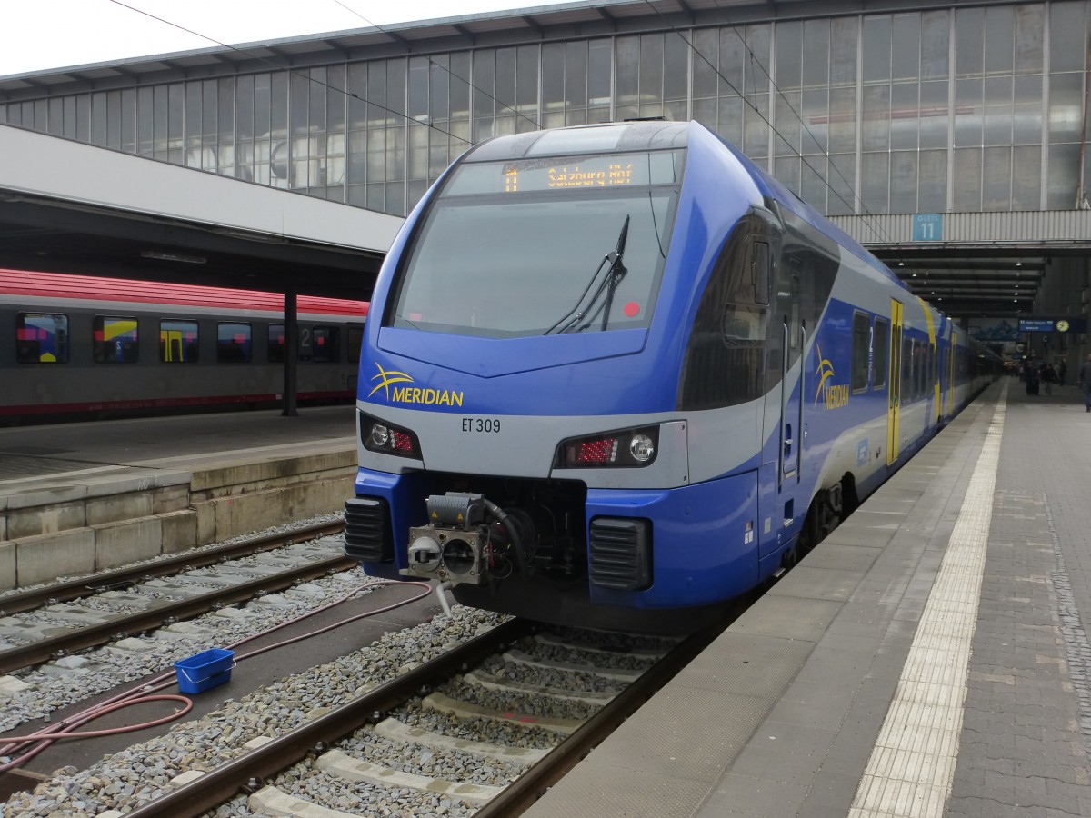 Am 02.05.2015 stand der ET 309 als Meridian nach Salzburg im Münchner Hbf zur Fahrt bereit.