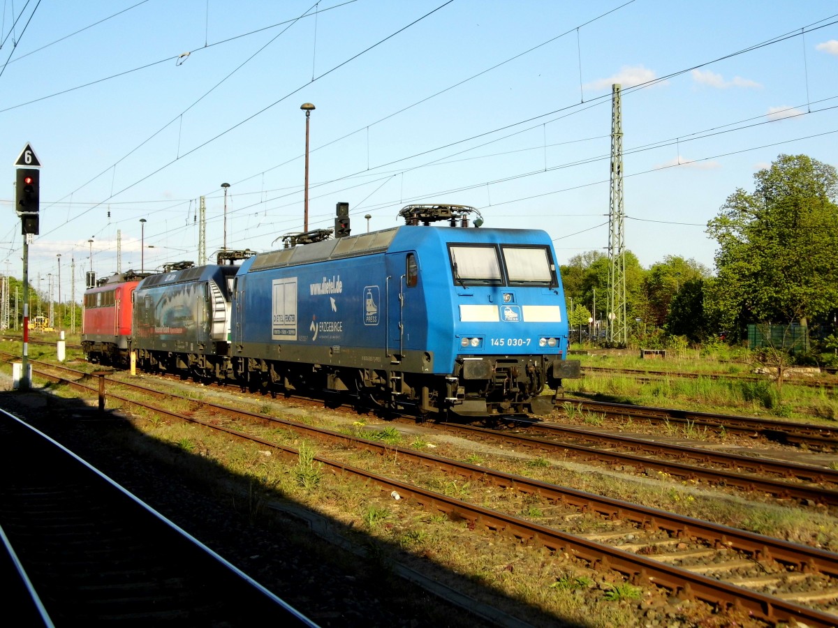 Am 02.05.2015 waren die 140 047-9 und die 145 023-6 und die 145 030-7 von der Press in Stendal abgestellt .