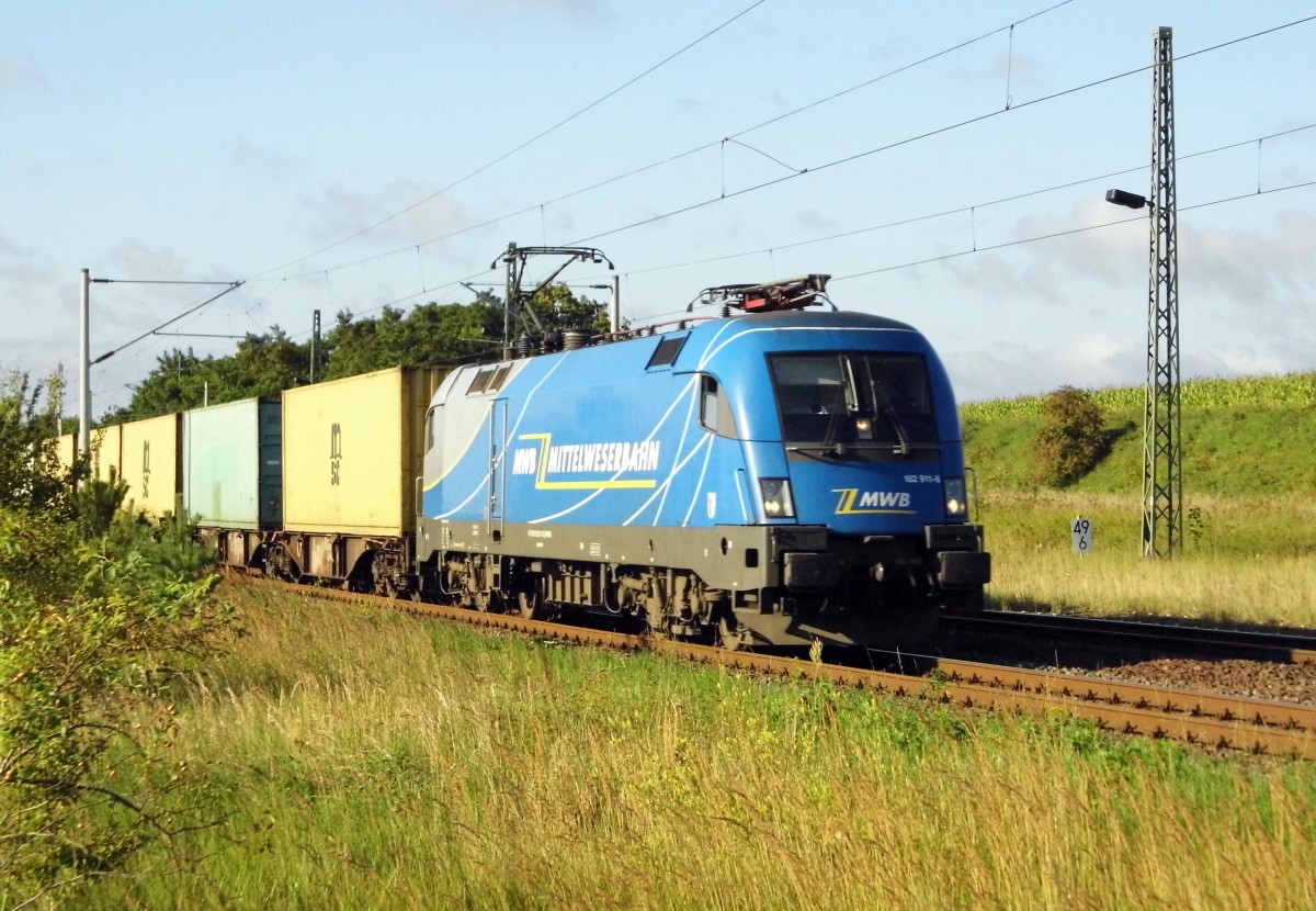 Am 02.09.2015 kam die 182 911-8 von der MWB aus der Richtung Magdeburg nach Demker und fuhr weiter in Richtung Stendal .