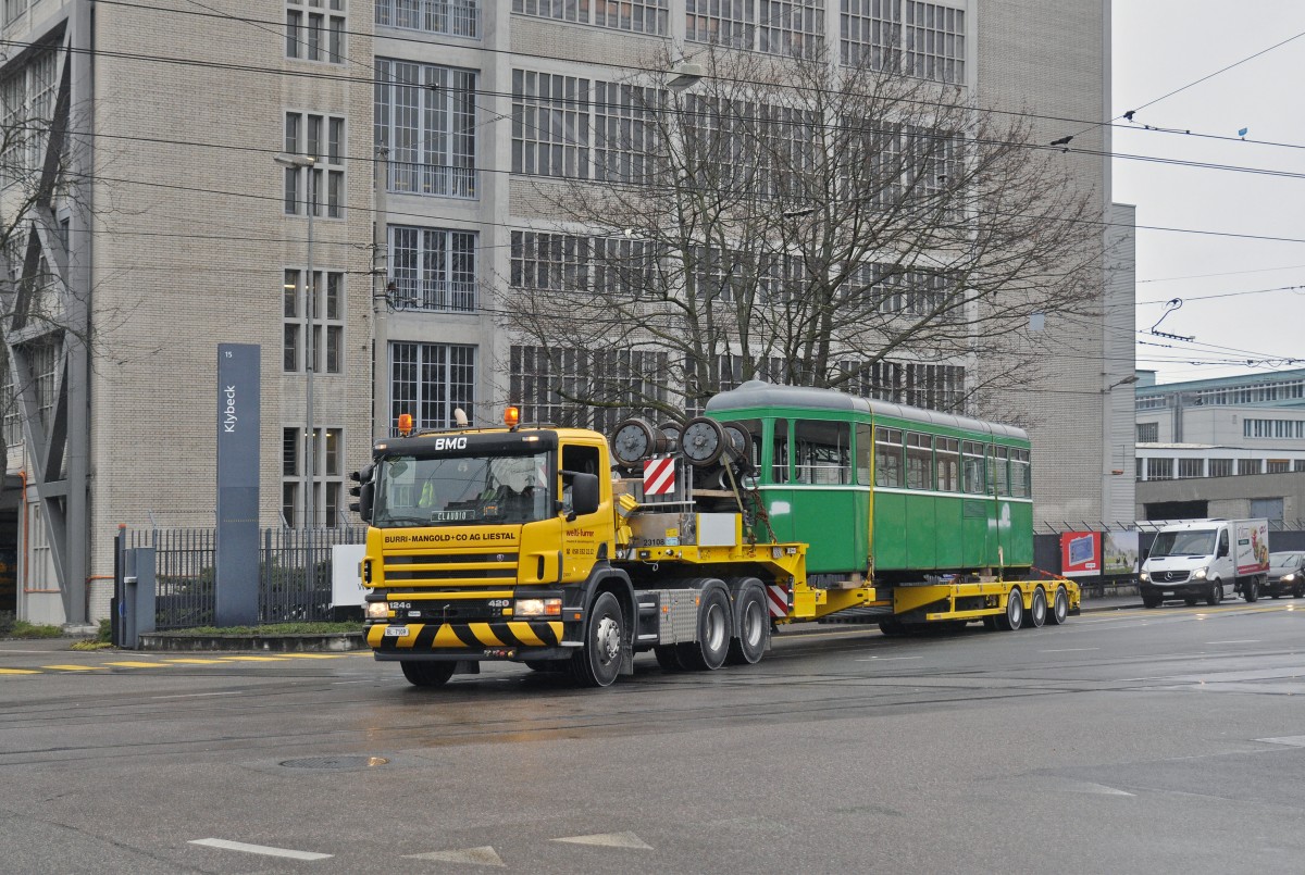 Am 03.03.2016 geht der B 1442 auf die letzte Reise. Hier verlässt der Lastwagen das Areal der Hauptwerkstatt.
