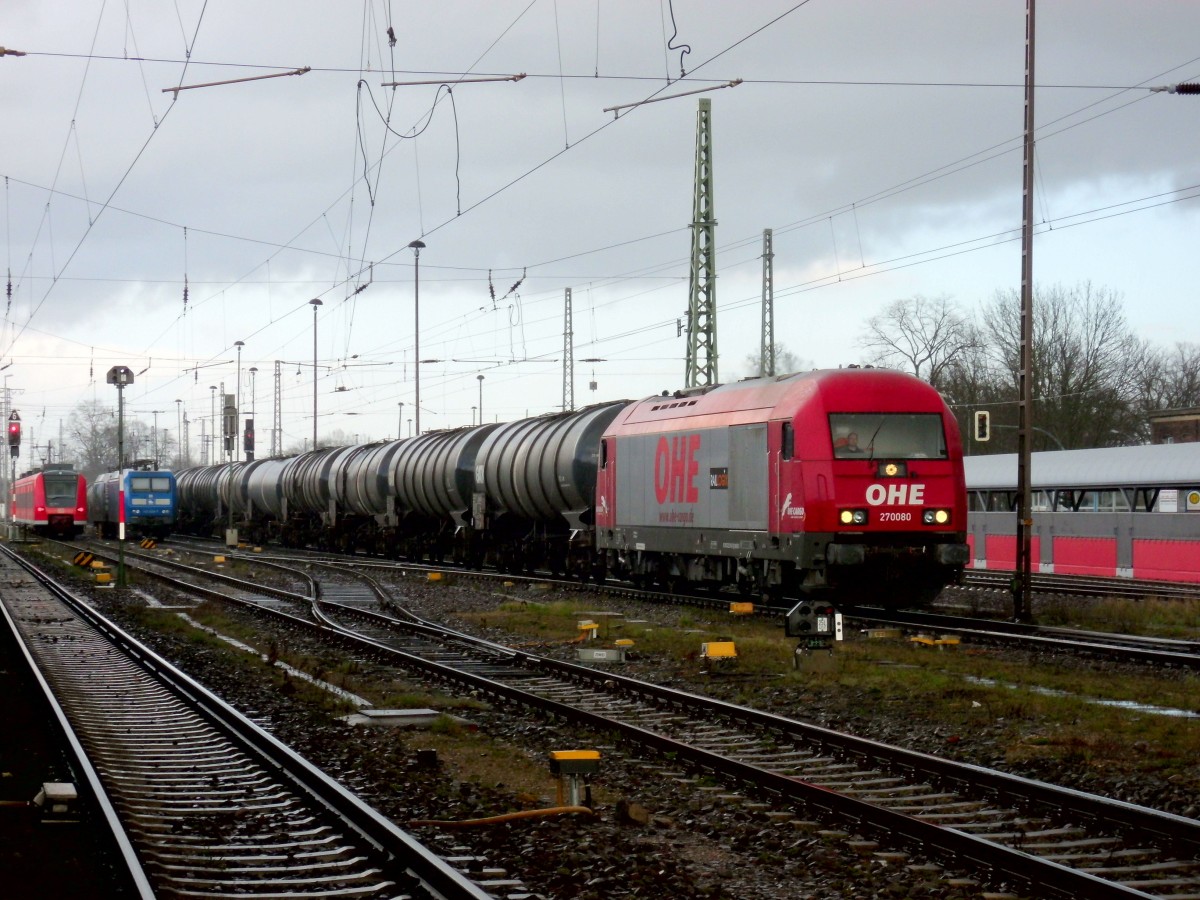 Am 03.04.2015 kam 223 101 (270080) mit ihrem Kesselzug aus Richtung Magdeburg nach Stendal und fuhr weiter nach Hannover.