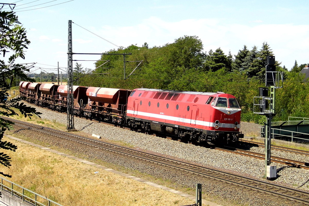 Am 03.07.2018 kam die 229 181-3 von der CLR - Cargo Logistik Rail-Service GmbH, aus Richtung Wittenberge und fuhr nach Stendal .