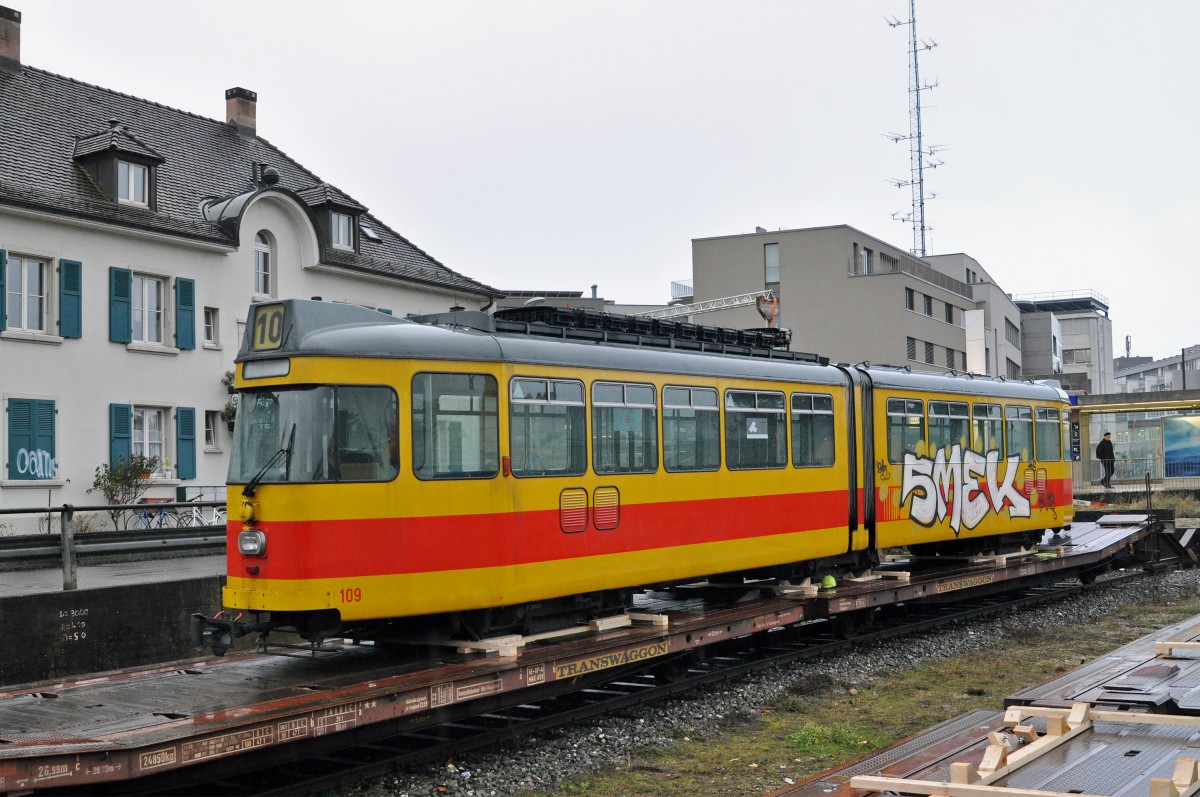 Am 04.01.2016 begann der Verlad der Be 4/6 101-115 der BLT auf dem ehemaligen Gelände der Bauwerkstatt. Als dritten Wagen wird der Be 4/6 109 am 05.01.2016 kurz nach 8 Uhr in der Früh verladen. Die Reise mit der Eisenbahn bringt die Wagen nach Belgrad, wo sie eine neue Heimat finden.