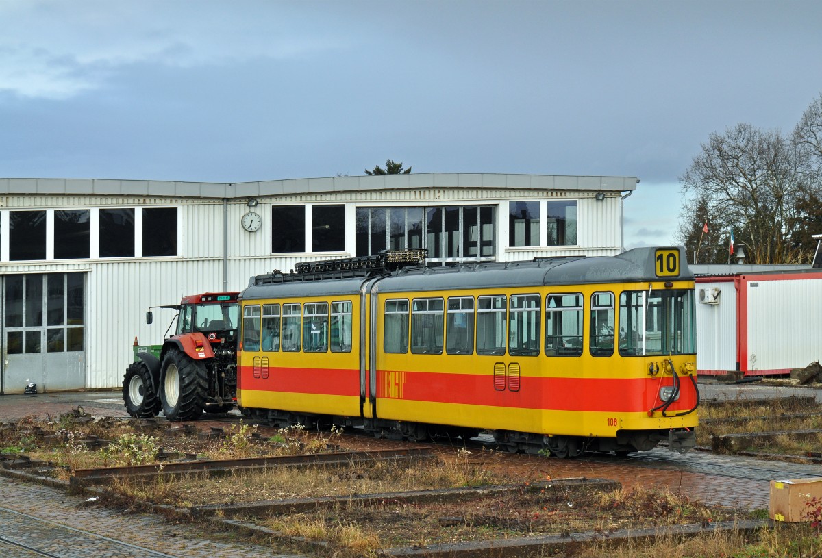 Am 04.01.2016 begann der Verlad der Be 4/6 101-115 der BLT auf dem ehemaligen Gelände der Bauwerkstatt. Der Be 4/6 108 wird am 05.01.2016 verladen. Die Reise mit der Eisenbahn bringt die Wagen nach Belgrad, wo sie eine neue Heimat finden.