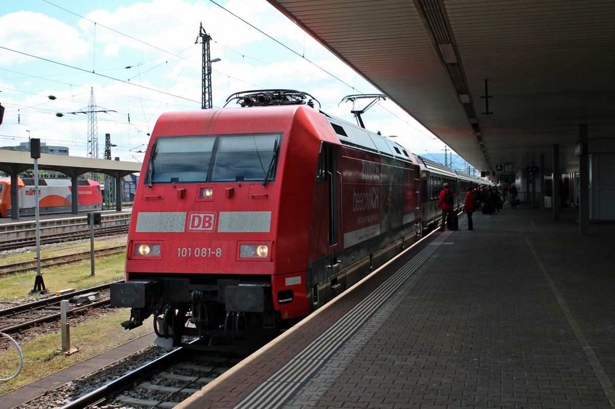 Am 04.05.2014 stand 101 081-8  Zürich beachtliCH  mit dem EC 2 (Zürich HB - Kiel Hbf) in Basel Bad Bf und wartet auf den Abfahrbefehl.