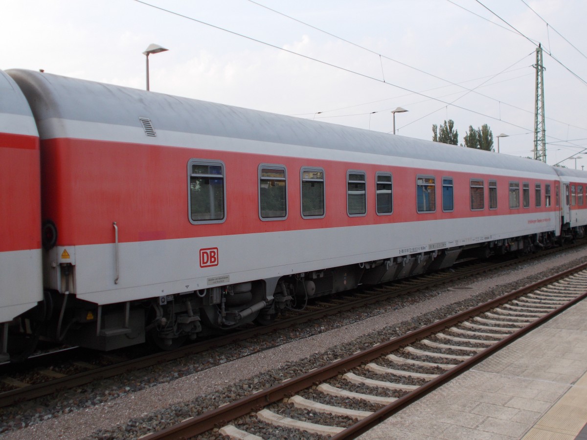 Am 04.Juli 2015 waren im CNL 1250 Binz-Zürich nicht die Doppelstockschlafwagen eingereiht so das zwei WLABmz zum Einsatz kamen.In Bergen/Rügen fotografierte ich den WLABmz 61 80 72-90 013-6.