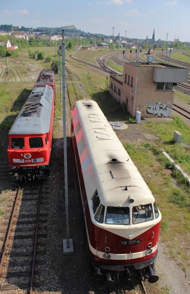 Am 05.05.14 standen in Gera Hbf die 118 757 der EBS, die neue 232 416 der LEG, 250 137 der LEG 