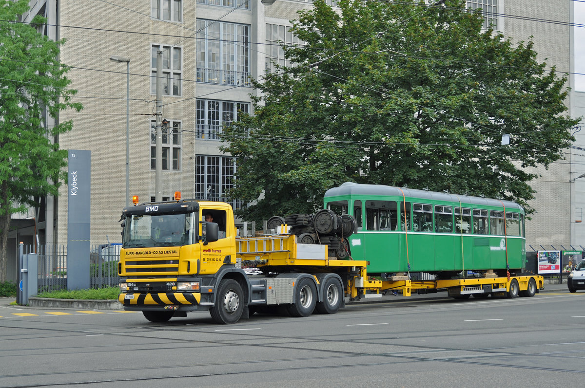 Am 05.07.2016 geht der B 1441 auf die letzte Reise. Da dieser Anhänger mit Asbest behandelt wurde, wird er nach Stein gefahren, wo das Asbest entsorgt wird. Hier verlässt der B 1441 die Hauptwerkstatt.