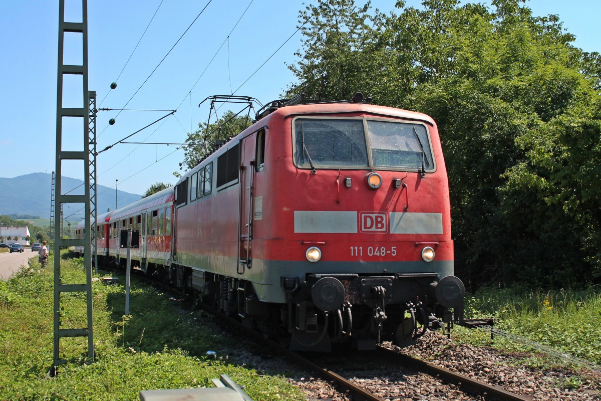 Am 05.08.2013 fuhr 111 048-5 mit RB 26567 (Offenbrug - Neuenburg (Baden)) in den Endbahnhof um dann ihn krze wieder nach Offenburg zurckzufahren.