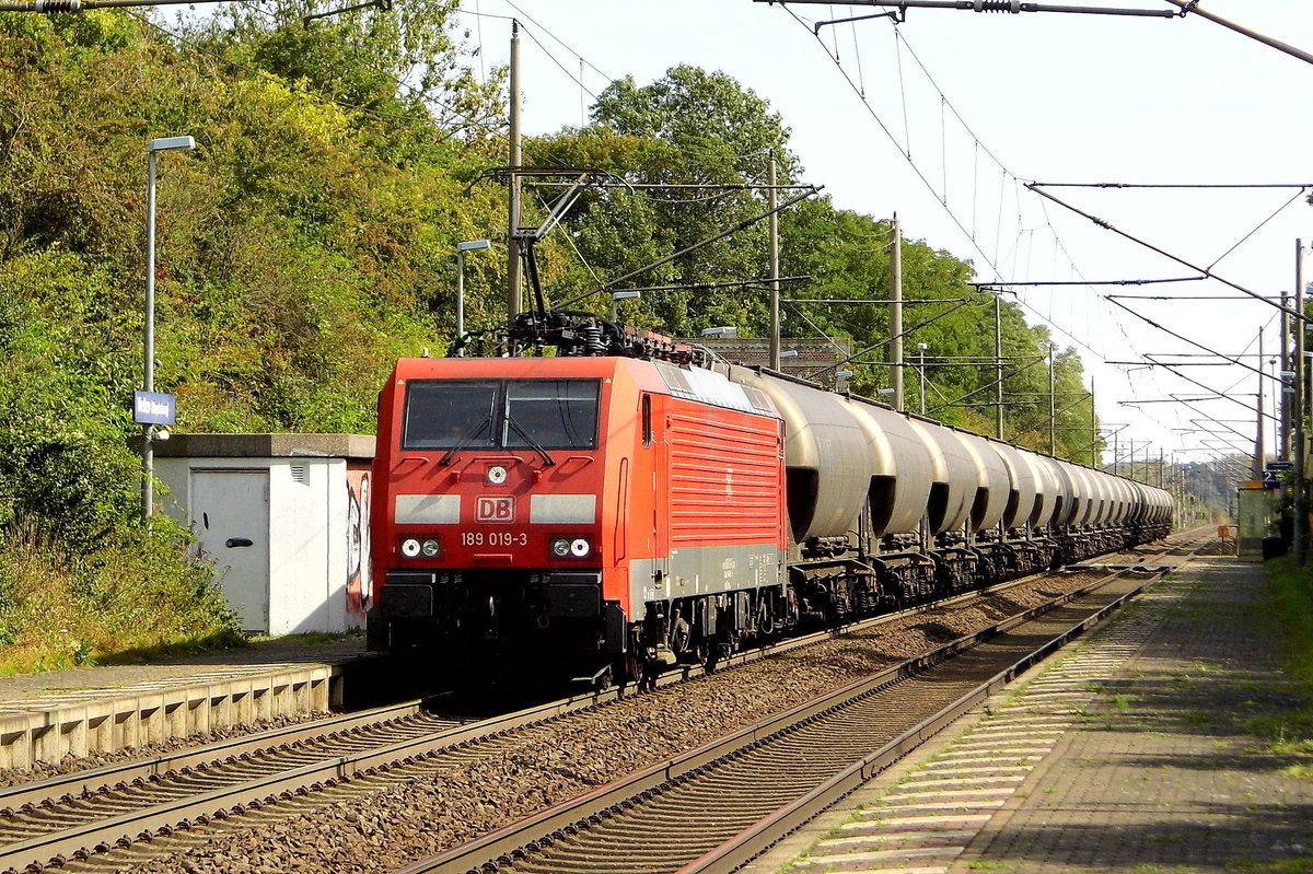 Am 05.09.2017 kam die 189 019-3 von der DB Cargo Deutschland AG, aus Richtung Magdeburg nach Wellen ( Magdeburg) und fuhr weiter in Richtung Braunschweig .