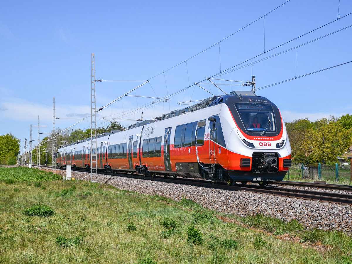 Am: 06.05.2020, um: 12:17 Uhr fuhr ein ÖBB Talent 3 als Testfahrt, Von: Wittenberge, Nach: Henningsdorf. Zugnummer: 4758 007.