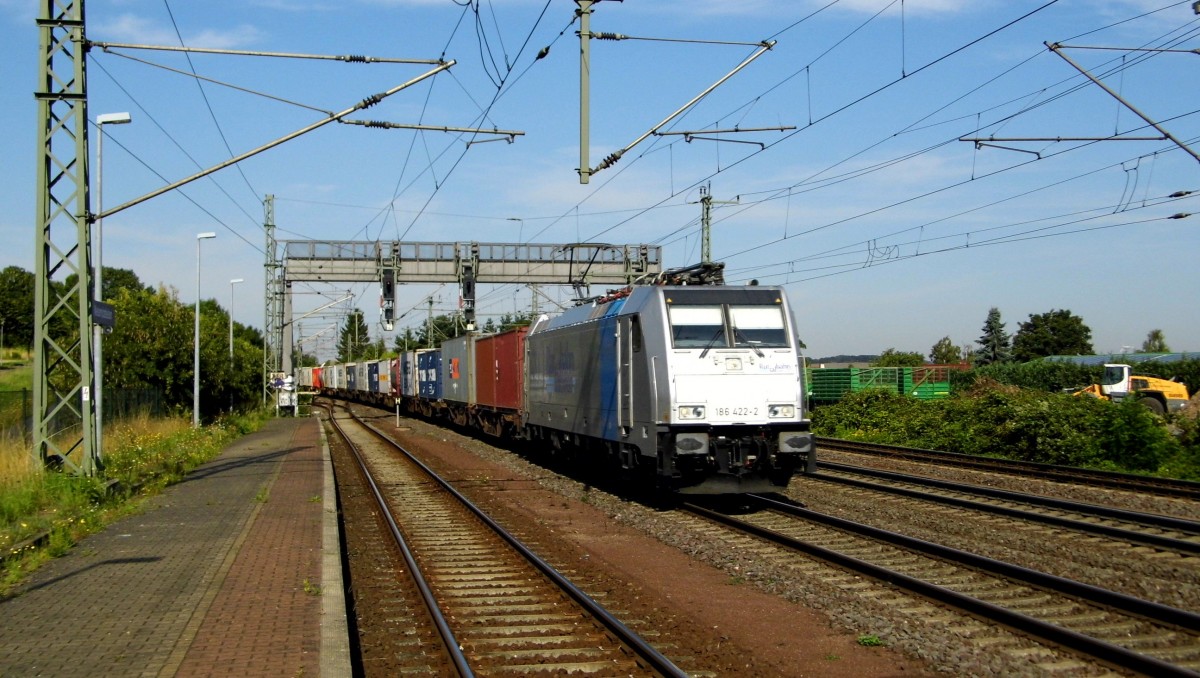 Am 06.08.2015 kam die 186 422-2 von der Rurtalbahn Cargo (Railpool) aus Richtung Braunschweig nach Niederndodeleben und fuhr weiter in Richtung Magdeburg .