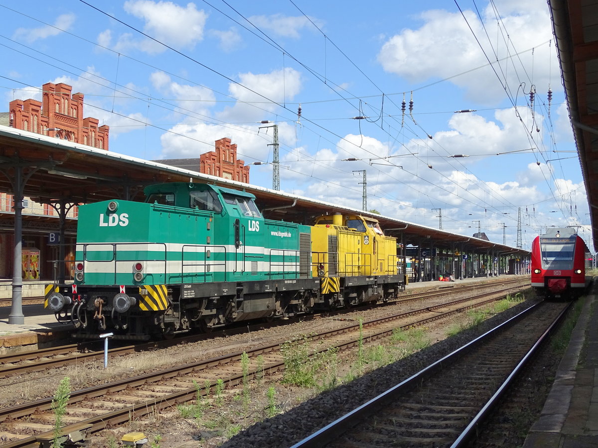 Am 06.08.2017 kam SGL 293 509 und LDS 293 501 aus Richtung Braunschweig nach Stendal und brachte die LDS V100 in das RAW Stendal.