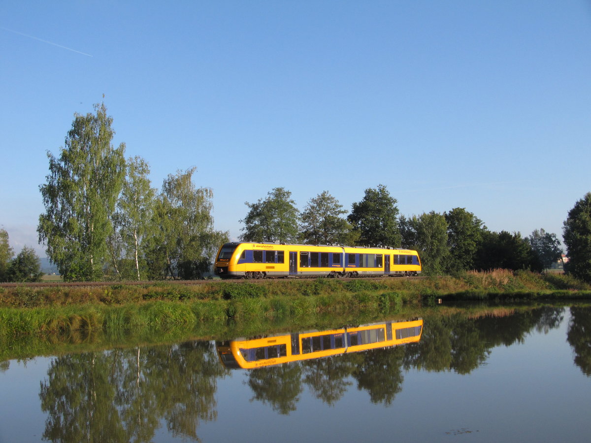 Am 06.09.2016 konnte ich die Oberpfalzbahn 648 in Wiesau fotografieren.
