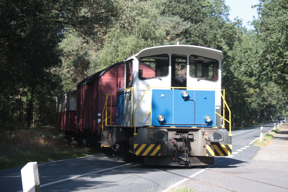 Am 06.09.2026 fuhr 5232 139-6 ihren Zug �ber den Bahn�bergang Verdener Stra�e in Hohenaverbergen in Richtung Neddenaverbergen.