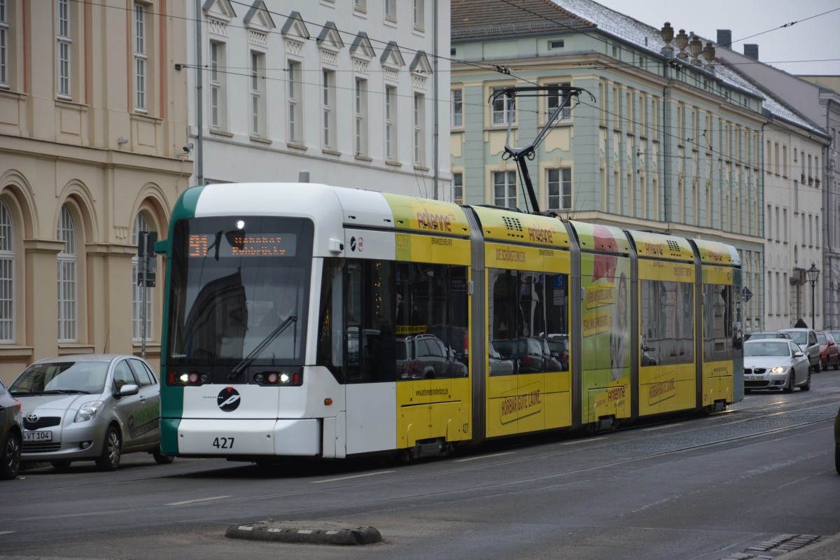 Am 07.02.2015 fährt die Vario Bahn  427  auf der Linie 91 zum Bahnhof Rehbrücke. Nächster Halt, Potsdam Platz der Einheit.