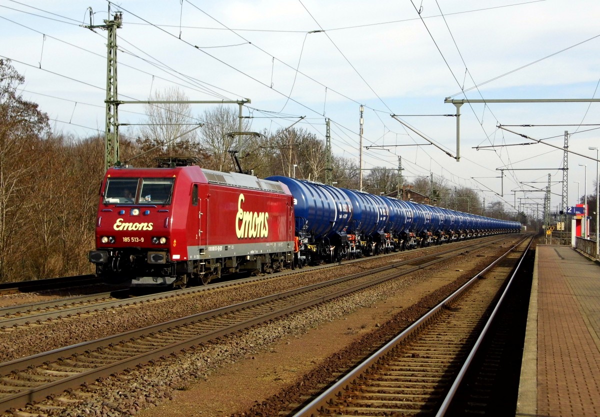 Am 07.03.2015 kam die 185 513-9 von der Emons aus Richtung Magdeburg nach Niederndodeleben und fuhr weiter in Richtung  Braunschweig .