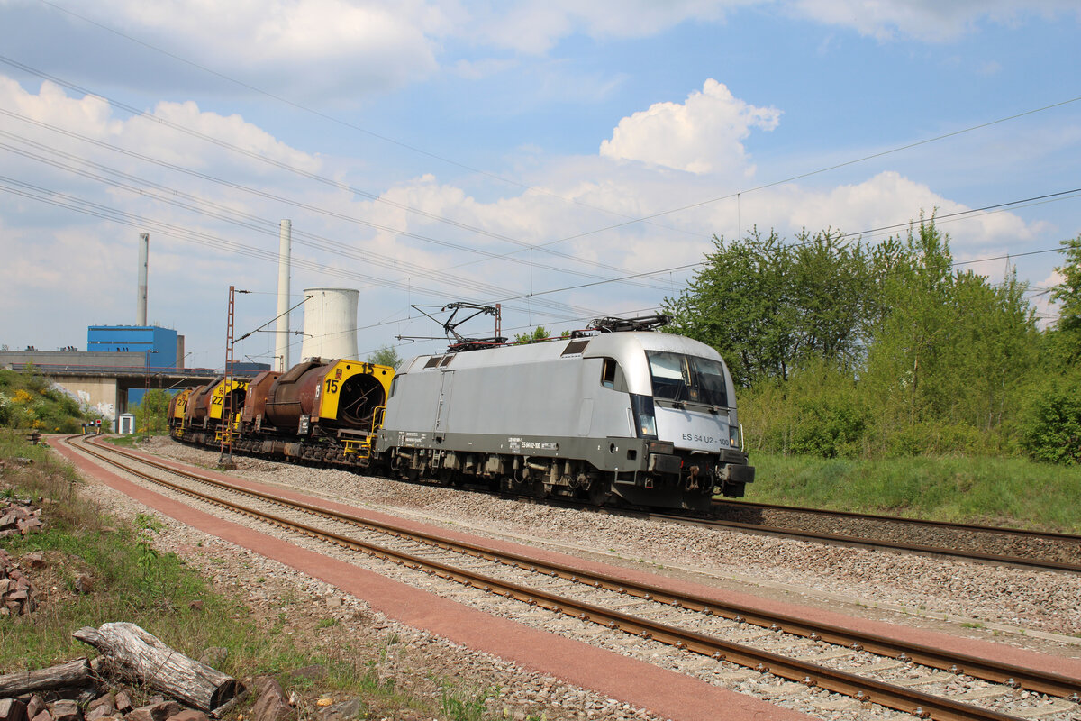 Am 07.05.2022 kam am  Suppenzug  zwischen Dillingen und Völklingen 182 600-7 von HUPAC für Saarrail zum Einsatz. Hier erreicht der Zug gerade Bous(Saar) zur Fahrt nach Völklingen.