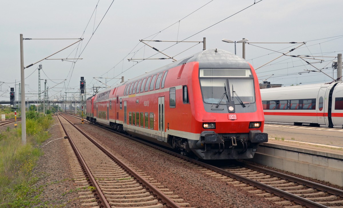 Am 07.08.14 war die RB 26289 von Falkenberg(Elster) über Dessau nach Halle(S) aus einer Garnitur der S-Bahn Halle(S) unterwegs. Diese Wagen werden sonst auf der S7 zwischen Nietleben und Trotha eingesetzt.